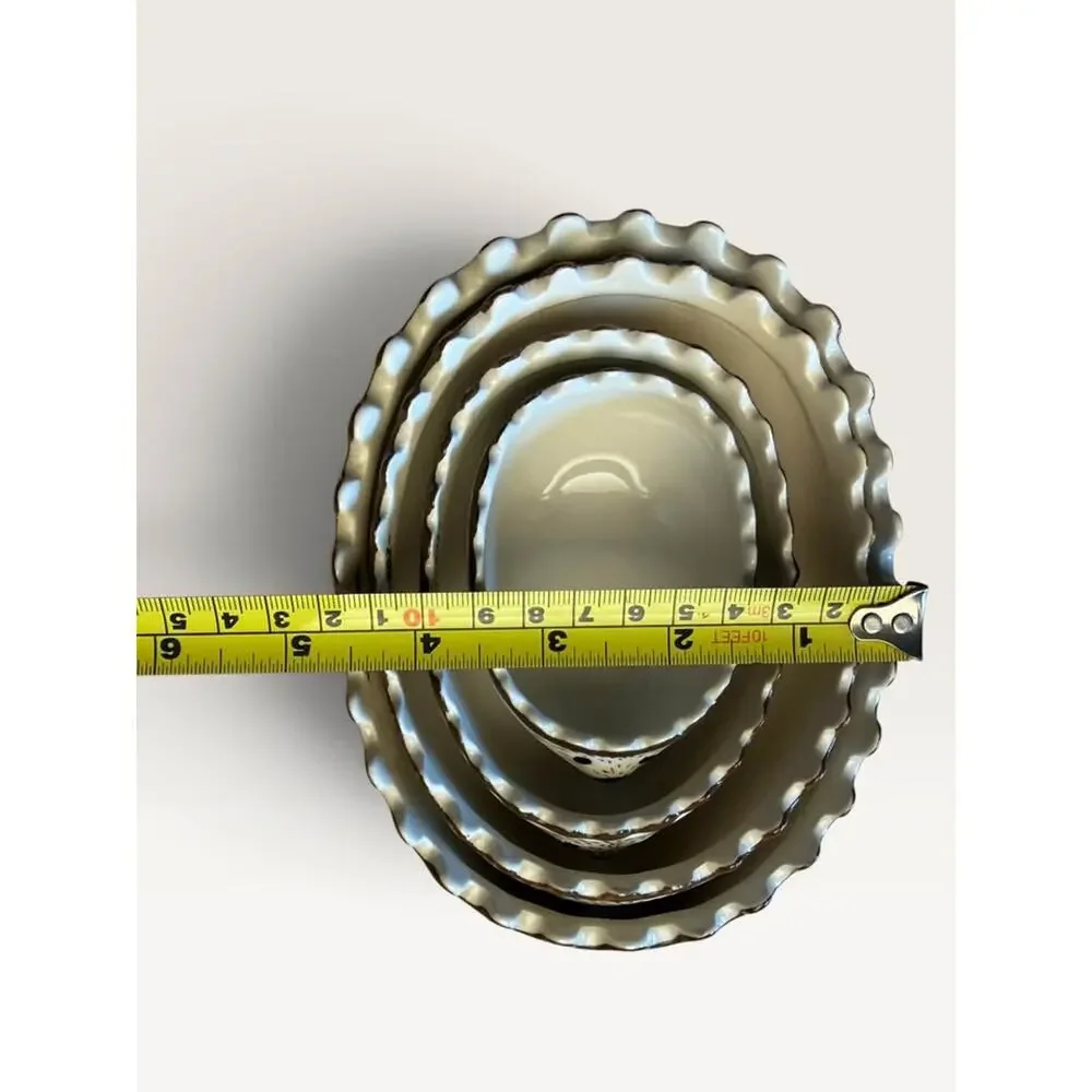 Creative Co-Op Hedgehog Measuring Cups – Set of 4